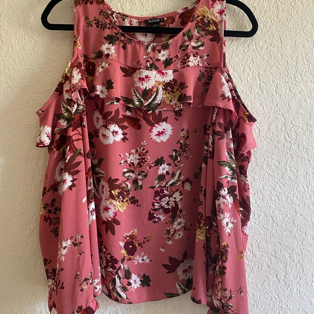 Floral print shoulder-less blouse